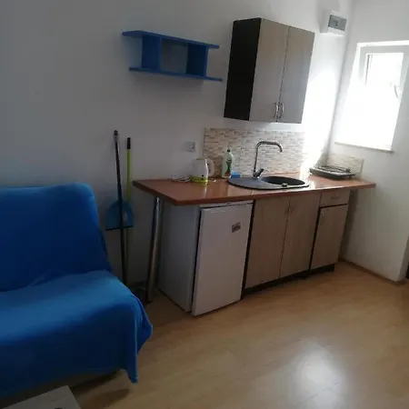 לינה וארוחת בוקר Willa Debki 3*