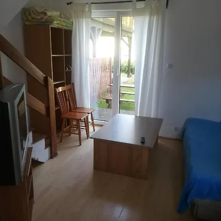 לינה וארוחת בוקר Willa Debki 3*